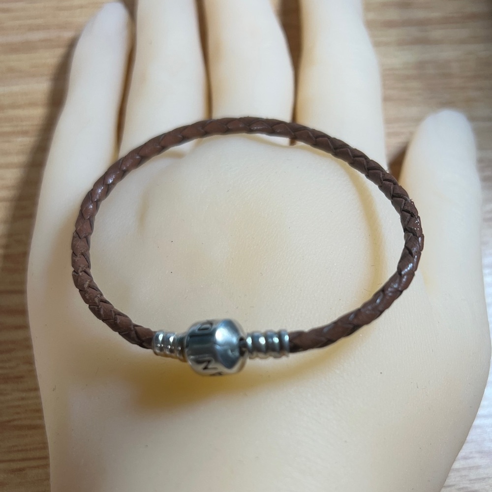 Pandora Leather Bracelet with Silver Clasp - Picture 5 of 7